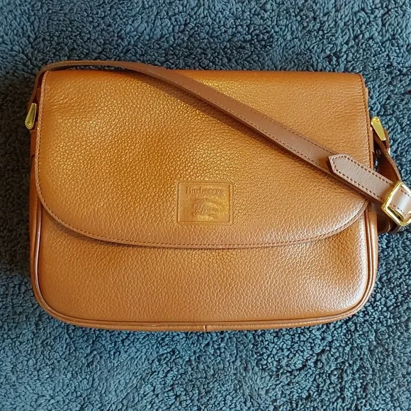 BURBERRYS Vintage Logo NOVA Check Crossbody Shoulder bag Leather Brown and gold Crossbody Bags